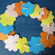 Manualidades infantiles COLLAR HAWAIANO