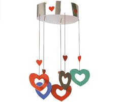 Móvil de corazones
