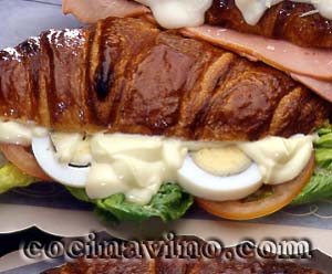 Croissants rellenos