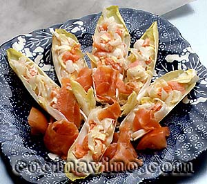 Barquitas de endibias con salmón