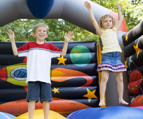 assets/images/tarjetas/116_ecardninosaltan.jpg