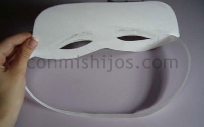Manualidad máscara Pierrot. Paso 5.