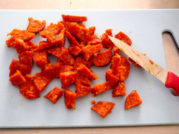 Receta infantil de frittata con chorizo y tomates paso 7