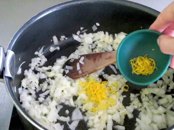 Receta infantil de arroz con pollo paso 6