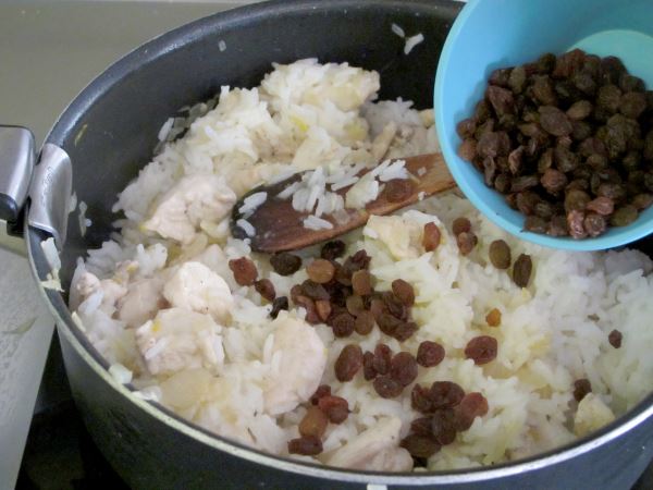 Receta infantil de arroz con pollo paso 8