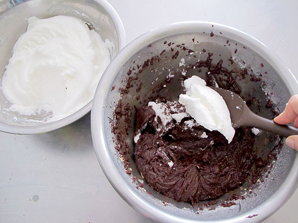 Receta infantil de pastel de chocolate casero paso 10