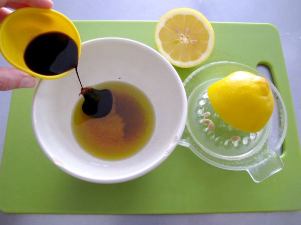 Receta infantil de pollo con limón y miel paso 2