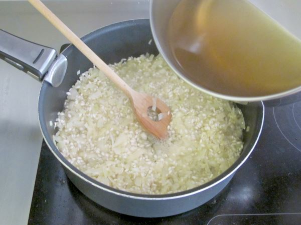 Receta infantil de risotto casero paso 8