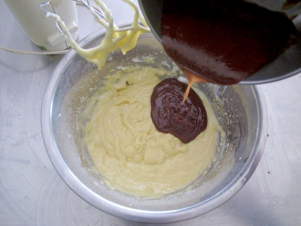 Receta de pastel de chocolate sin mantequilla paso 8