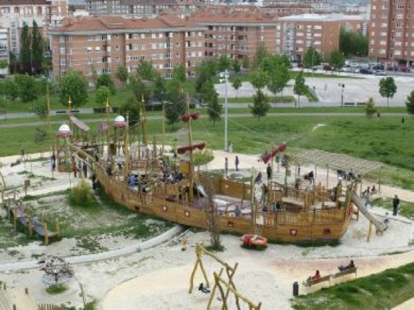 Barco Pirata Vitoria Gasteiz parque del gale 243 n pirata akua en vitoria gasteiz Barco Pirata Vitoria Gasteiz parque del gale 243 n pirata akua en vitoria gasteiz