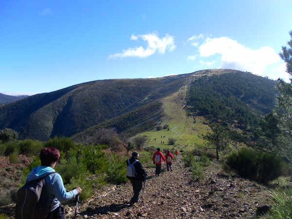 Ruta hacia Castillo Viejo desde La Bastida o Cilleros, Salamanca