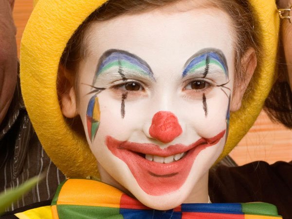 Maquillaje de payaso para niños