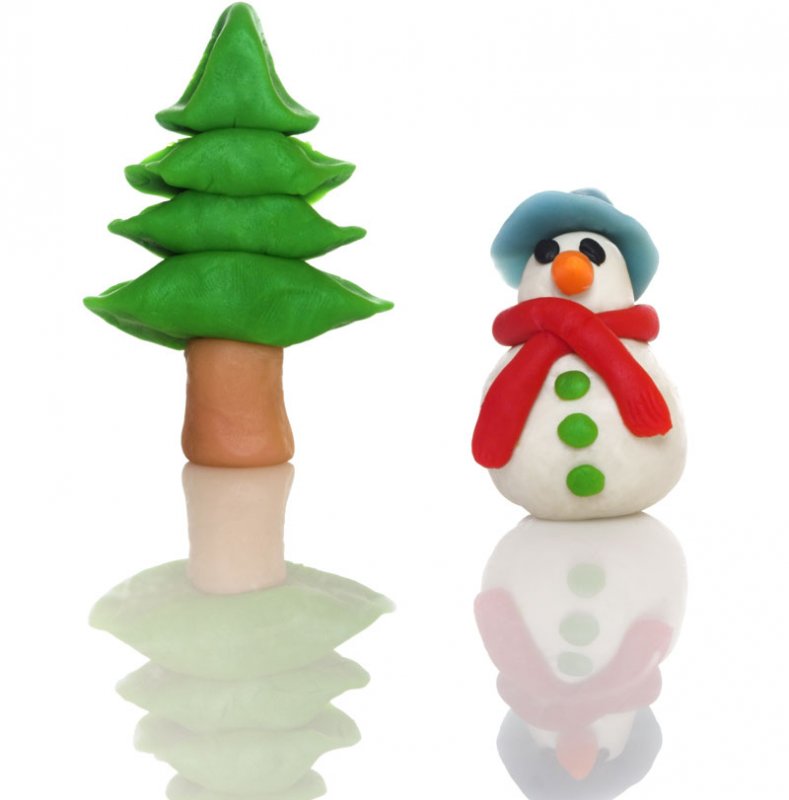Árbol de Navidad y muñeco de nieve de plastilina