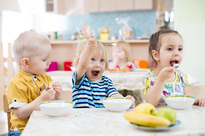 5. Distracciones durante la comida