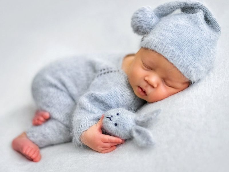 Cuándo pueden dormir los bebés con peluches?