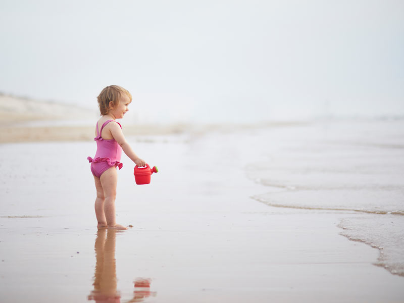 vacaciones en el mar con el bebé