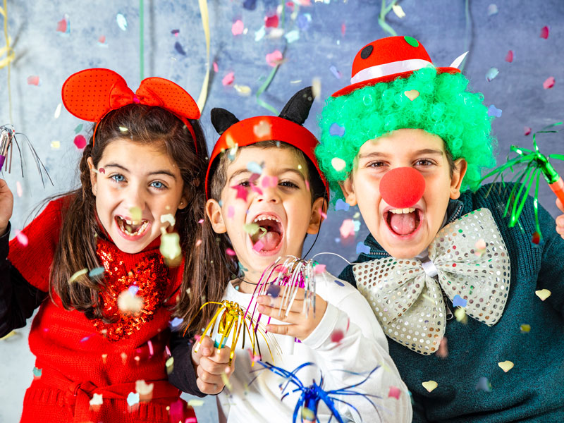8 formas divertidas de celebrar Nochevieja con los niños (actividades para  Fin de Año)