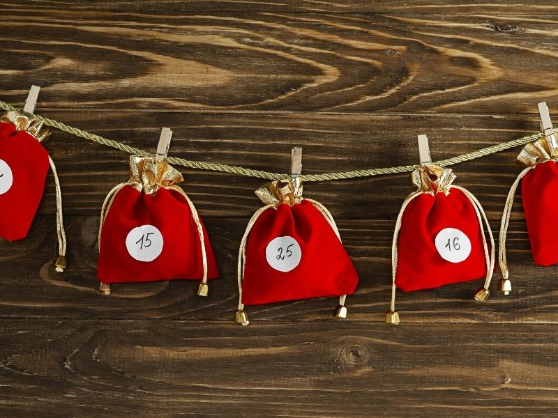 Ideas de calendario de adviento: bolsitas de regalos