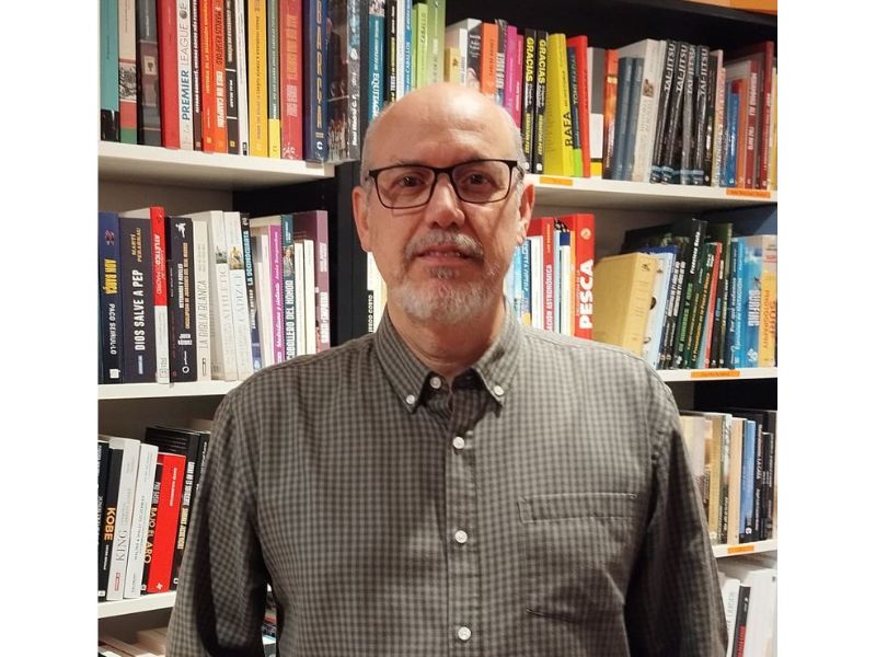 Alfredo Quirós, librería Cervantes la lectura no tiene que ser un