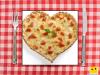 Recetas saladas para niños. Pizza de tomate en corazón