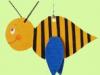 Manualidad en vídeo de abeja de cartulina