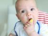 Introducción a los alimentos sólidos en la dieta del bebé mes a mes