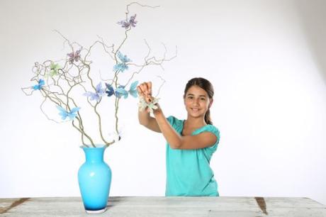 Árbol mágico de mariposas. Manualidades infantiles