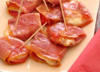 Canapés de jamón, tomate y mozzarella: recetas fáciles