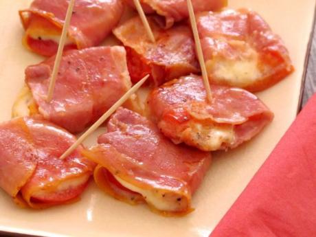 Canapés de jamón, tomate y mozzarella: recetas fáciles