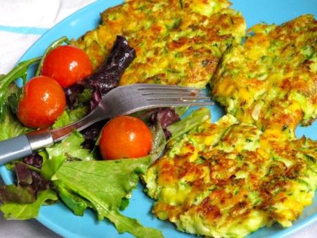 Tortitas de calabacín y maíz: receta fácil paso a paso