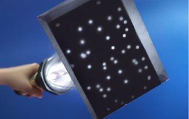 Cielo nocturno en la habitación: experimento para niños
