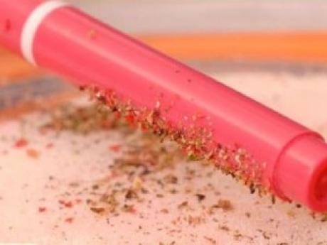 Mezclar y separar sal y pimienta: experimento para niños