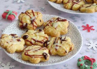 Receta infantil de galletas con tres chocolates