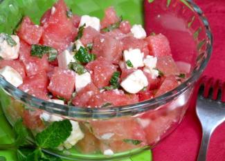 Receta infantil de ensalada de sandía y queso feta