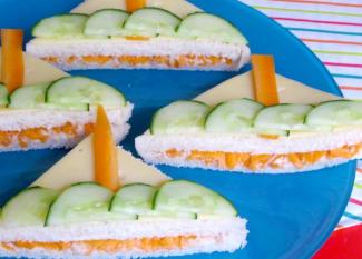 Receta infantil de sandwiches con forma de barco