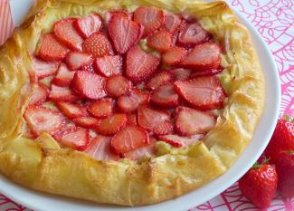 Receta infantil de tarta de fresas