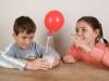 Experimento infantil de inflar un globo sin soplar