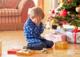 Cómo saber si les das demasiados regalos a tus hijos