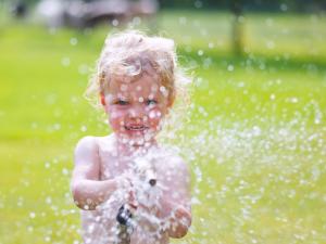 Juegos con agua para niños