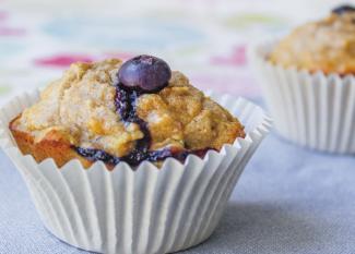 Muffin de manzana y arándano, dulces sin azúcar