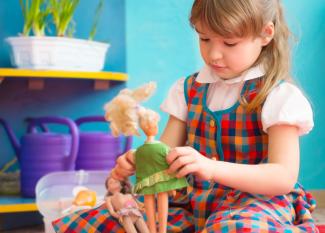 Mattel revela los beneficios del juego con muñecas, según la ciencia