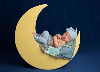 33 bellos nombres para bebés que significan luna, sol o estrella 