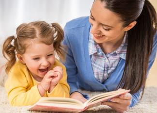 Leer a los niños en voz alta: todo son ventajas
