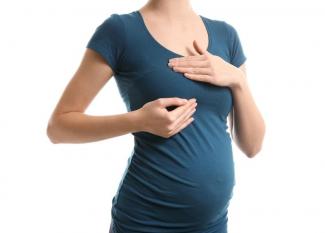 Dolor en el pecho durante el embarazo: causas y soluciones