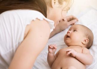 7 razones por las que debes hablar mucho a tu bebé