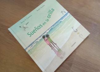 Sueños en la orilla. Libro infantil sobre la empatía