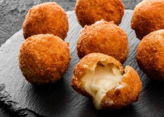 Receta fácil de croquetas de queso para toda la familia