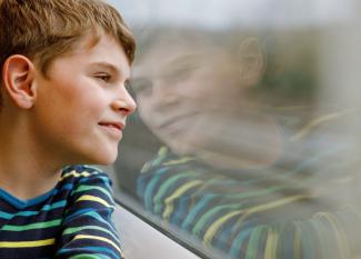 Viajar en tren con niños: Granada y Sevilla