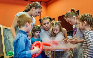 Noviembre con niños: semana de la ciencia y 20 planes fáciles