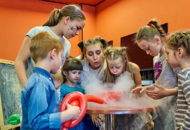 Noviembre con niños: semana de la ciencia y 20 planes fáciles